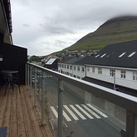 Private Spacious Home In City Center Klaksvík 외부 사진