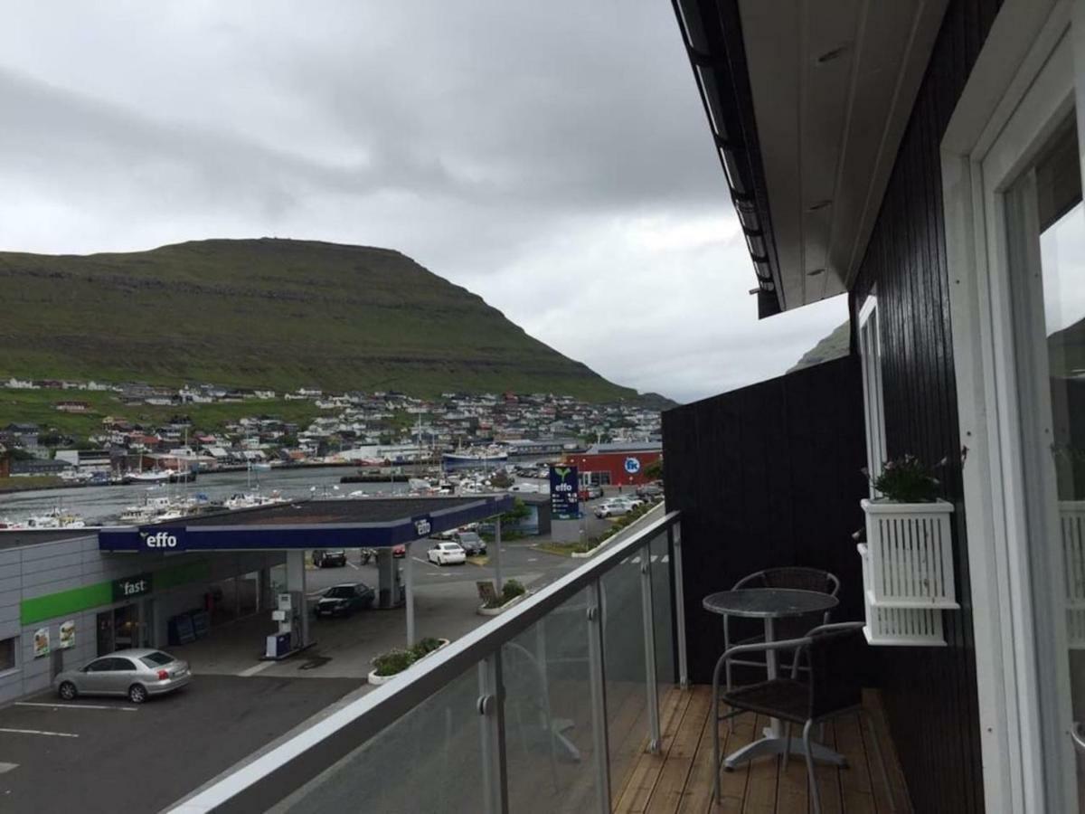 Private Spacious Home In City Center Klaksvík 외부 사진