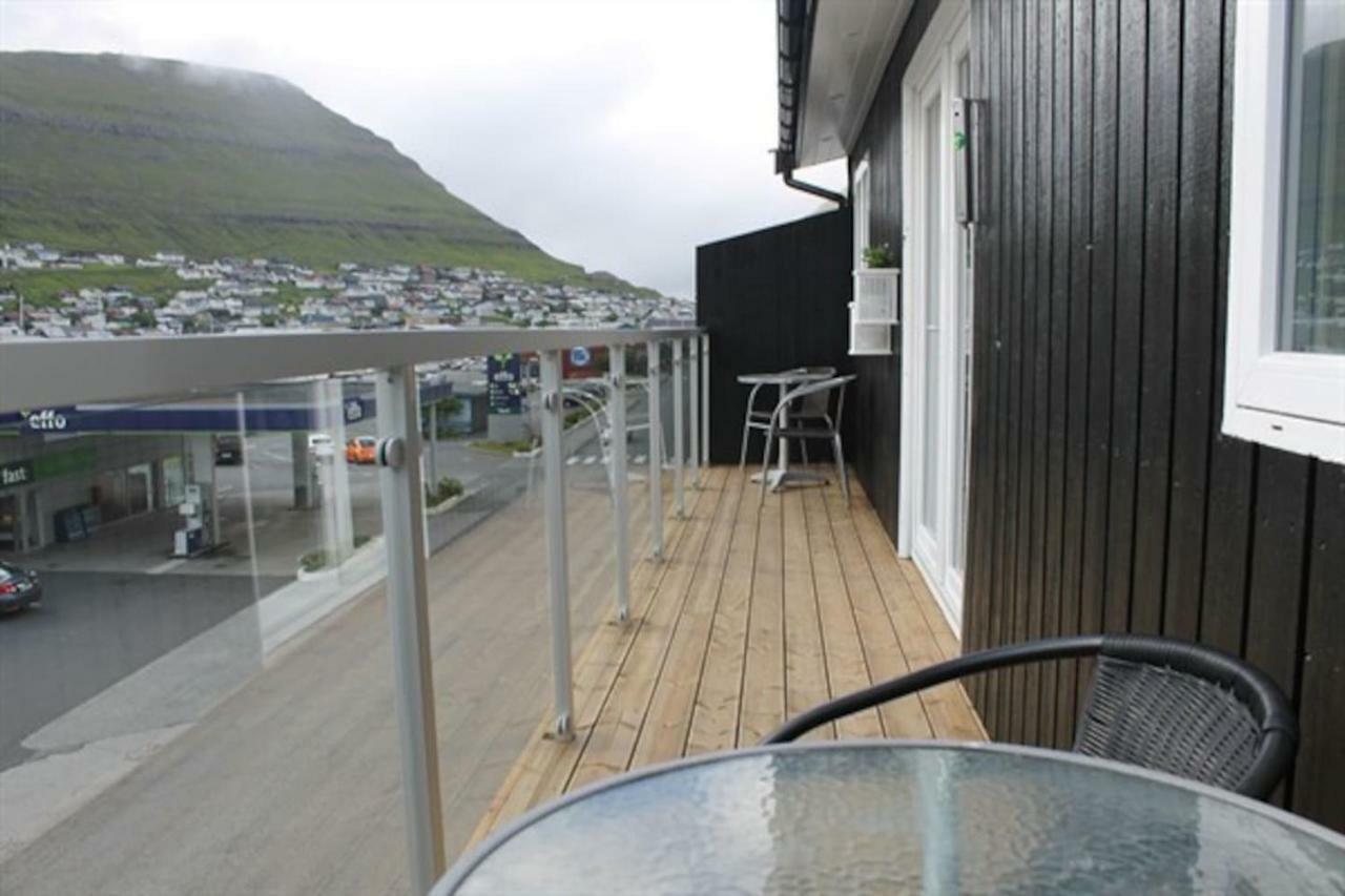 Private Spacious Home In City Center Klaksvík 외부 사진