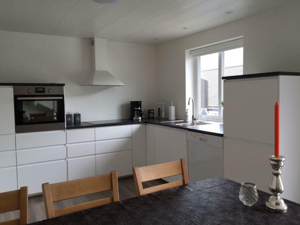 Private Spacious Home In City Center Klaksvík 외부 사진